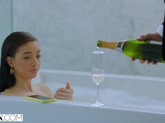 오랄섹스, 흑갈색 머리, 크림파이, 얼굴앉기, 대단히, 여배우, 타는, 청소년