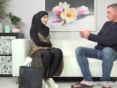 Muslim woman wants photos from a horny photographer