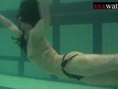 Bikini, Brunette, Hd, Nøgen, Nudist, Svømmepøl, Russisk, Teenager