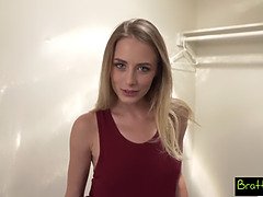 Grosser arsch, Grosser schwanz, Blondine, Blasen, Sperma im mund, Handjob, Zierlich, Pov