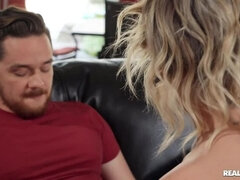 Amerikansk, Stor stjärt, Bikini, Blondin, Avsugning, Sätta munkavle på, Rider, Tatuering