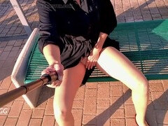 Erniedrigung, Milf, Nackt, Orgasmus, Öffentlich, Muschi, Solo, Strümpfe