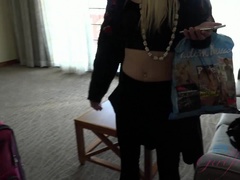 Amateur, Plage, Robe, Doigter, Orgasme, De plein air, Petite femme, Chatte