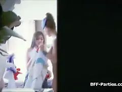 Négyes, Hd, Buli, Valóság, Visítozás, Tini, Uniformis, Kukkoló