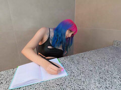 Solo Pee Girl Top and Sexy Girls and a Lot of Pee