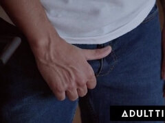 Klitoris, Dávení penisem, Péro, Drobounká, Pička, Drsné akce, Ječení, Kozičky