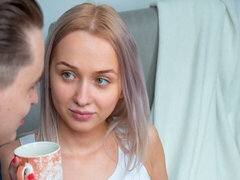 Hatalmas hátsó, Monumentális dákó, Tekintélyes didik, Szőke, Cumizás, Kutya póz, Vékony, Tini