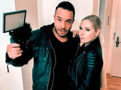 Amatorka, Duży tyłek, Blondynka, Obciąganie, Styl na pieska, Hotel, Masturbacja, Pieniądze