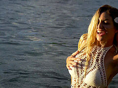 Monumentális dákó, Cumizás, Szabadban, Nyilvános, Valóság