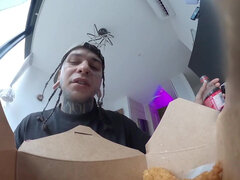 Piercing, Prvoosebno snemanje seksa, Solo, Tetovaže