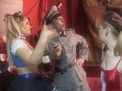 Χύσιμο, Στο πρόσωπο, Ομάδα, Τακούνια, Αυνανισμός, Καλσόν με τρύπα στον καβάλο, Μουνί, Ισπανικό