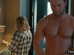 Avsugning, Sperma shot, Långt ner i halsen, Doggystyle, Ansiktsbehandling, Fitta, Rider, Trekant