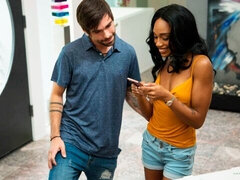 Velika rit, Velike joške, Fafanje, Rjavolaska, Doggystyle, Temnopolti, Medrasni seks, Muco