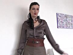 Exciting Belt Fitting with a Linen Skirt, Part 2, Lady Victoria Valente
