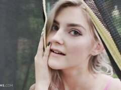 Rumpe, Gaping, Runke, Onani, Russer, Sko, Skjørt, Alene