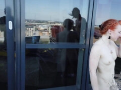 큰 가슴, 오랄섹스, 핑거링, 셀카, 쓰리섬