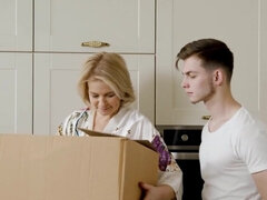 18 anos, Peitos grandes, Boquete, Loba, Corno manso, Punheta, Maduroa, Mãe gostosa