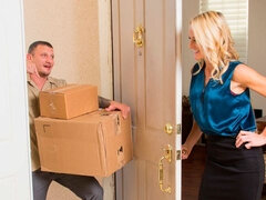 Bionda, Da dietro, Sega, Leccata, Figa, Rasata, Calze, Strippaggio