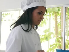 69, Velké kozy, Černé, Brunetka, Výprask, Milf žcbp, Mamina, Přírodní prsa