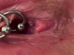 Amatoriale, Femmina, Guanti, Masturbazione, Mamma che vorrei scoparmi, Piercing, Solo, Schizzi