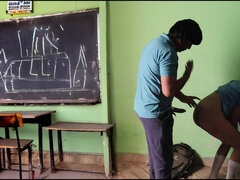 Sucer une bite, Collège université, Couple, Fait maison, Indienne, Petite femme, Uniforme