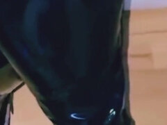 Leie, Paar, Fußfetisch, Deutsch, Handjob, Selbstgemacht, Hausfrau, Latex