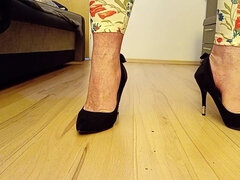 Crossdresser Walking in Sexy Black Suede Pointed Toe High Heels Pumps with a Bow on the Heel