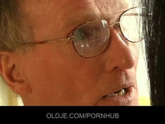 18 anos, Pauzão, Morena, Pau, Transar de quatro, Húngaroa, Chupar, Adolescente