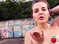 Amatéri, Kuřba, Striekanie semena, Nemecké, Vonku, Na verejnosti, Realita