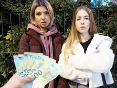 Mignonne, En levrette, Fétiche, 2 femmes 1 homme, Pov, Russe, Maigrichonne, Nénés