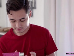 Zadok, Veľký zadok, Brunetka, Prsnatá, Erotika, Prirodzené prsia, Jazdectvo, Kozičky