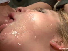 Anal, Blondin, Långt ner i halsen, Fetisch, Gapande, Hardcore, Slav, Spanking