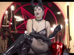 Buty, Femdom, Rudowłosa, Palenie