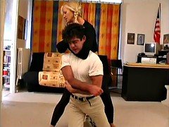 Kötözés – fegyelmezés, Szőke, Domina szerep