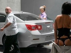 Analno, Rjavolaska, Doggystyle, Fisting, Milf, Policija, Dokolenke, V uniformi