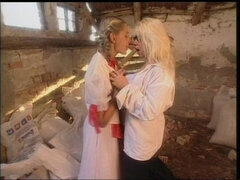 18 χρονον, Μεγάλα βυζιά, Ξανθιά, Μαλλιαρός, Λεσβία, Μουνί, Έφηβος, Ρετρό