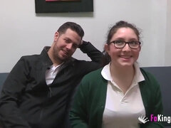 Amatorka, Obciąganie, Brunetka, Puszysta, Okulary, Uczennica