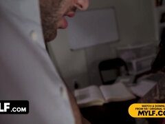 Velký zadek, Velké kozy, Kuřba, Brunetka, Puma, Na pejska, Hd, Výprask