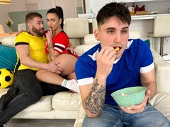 Amatéri, Kuřba, Brunetka, Striekanie semena, Péro, Priateľka, Hd, Teenka