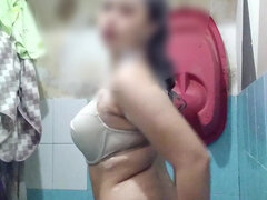 Gros cul, Gros seins, Bikini, Brunette brune, Rondelette, Érotique, Indonésienne, Solo