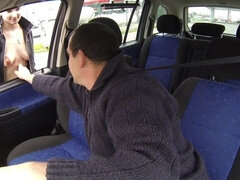 Blondinka, Fafanje, Dekle drka tiča, Poljubljanje, Obrito, Dokolenke, Joške, Kurba