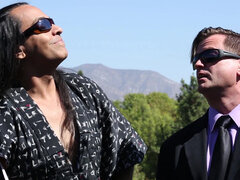 Gros seins, Sucer une bite, Éjaculer dans la bouche, Doigter, Hd, Massage, Douche, Plan cul à trois