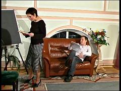 Grote mammen, Rijpe lesbienne, Moeder die ik wil neuken, Russisch, Tieten likken