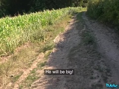 Grosse titten, Blasen, Hundestellung, Masturbation, Im freien, Pov, Öffentlich, Titten
