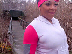 Stor stjärt, Stor kuk, Svart, Sperma i munnen, Utomhus