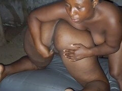 Africain, Amateur, Cul à la bouche, Belle grosse femme bgf, Gros cul, Grosse bite, Noire, Plan cul à trois