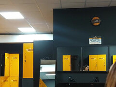 Enthousiasteling, Sportzaal, Latijnse vrouw, Alleen