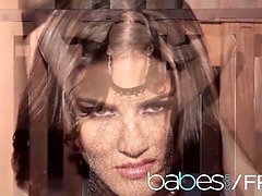 Rumpa, Vacker, Brunett, Onani, Fitta, Rakad, Solo, Strippning