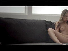 Fingering pussy, tetas, jerking