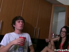 Tette grandi, Bionda, Università, Hardcore, Tette naturali, Orgasmo, Punto di vista pov, Rasata